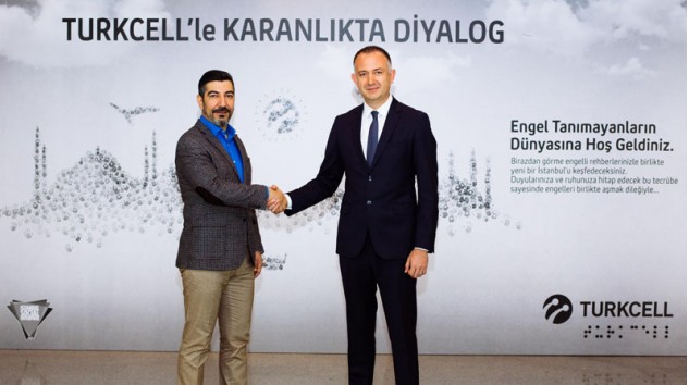 Karanlıkta Diyalog Sergisi’ne Turkcell Desteği