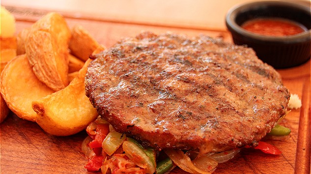 Filizler Köftecisi’nden Yeni Bir Lezzet: Steak Köfte