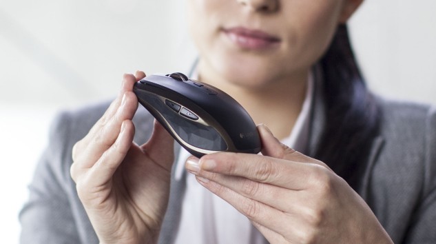 Logitech MX Anywhere 2 Wireless Mouse Her Yüzeyde Çalışıyor