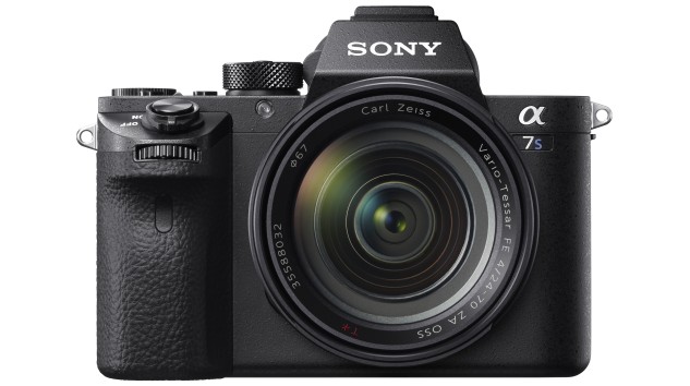 Sony, Yeni Full Frame Aynasız Fotoğraf Makinesi α7S II’yi Tanıttı