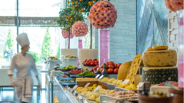 Raffles İstanbul Zorlu Center “Raffles Brunch”ı  Başlatıyor