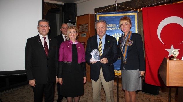 Rotary Türkiye “Meslek Hizmet Ödülü” Başaran Ulusoy’un