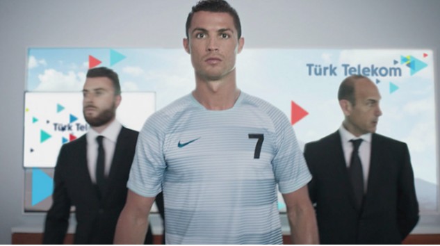 Cristiano Ronaldo, Türk Telekom’um 4.5G Hızıyla Türkiye’de!