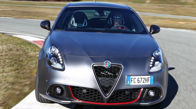 Yeni Alfa Romeo Giulietta Haziran Ayı Boyunca Açılır Tavan Hediyeli