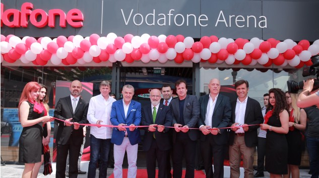 Vodafone En Dijital Mağazasını Vodafone Arena’da Açtı
