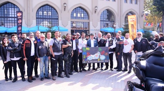 Üsküdar Belediyesi ve Harley Davidson Meme Kanseri İle Mücadelede Elele
