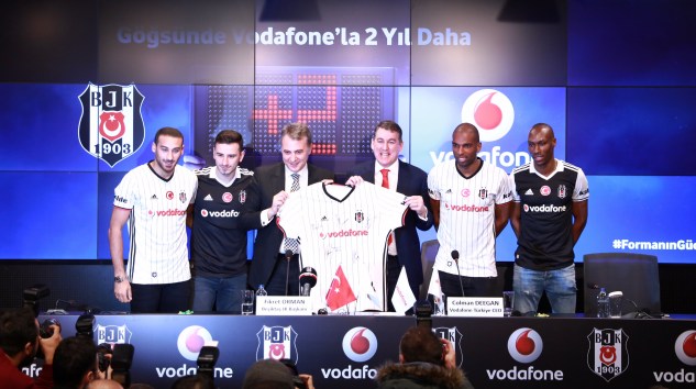 Vodafone Türkiye, Beşiktaş İle Sponsorsorluğunu 2 Yıl Daha Uzattı