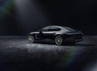 Porsche, Dört Kapılı Spor Otomobili Panamera Platinum Edition Satışa Çıkıyor