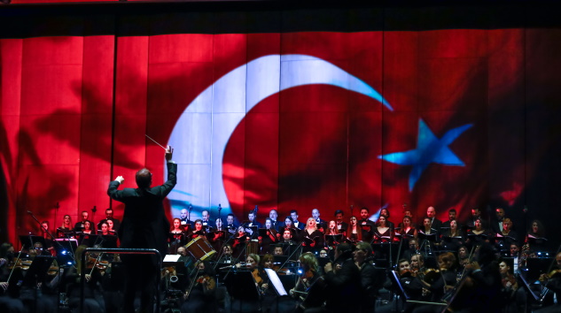 Türk Telekom, Atatürk Kültür Merkezi’nde Gala Gecesi Düzenledi