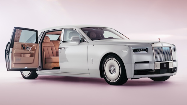Rolls-Royce, Phantom Cherry Blossom’ı Tanıttı
