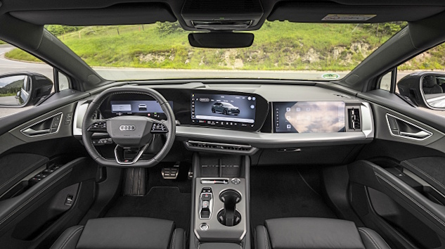 Audi Q4 e-tron Hem Menzilini Artırdı Hem Teknolojisini Yeniledi